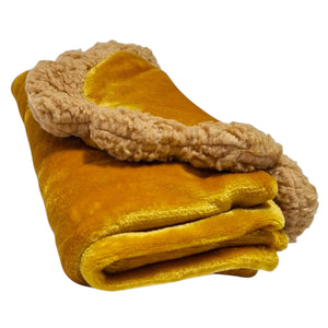 Cobija con Gorro Cary León 80x100 cm, Tela polar Amarillo